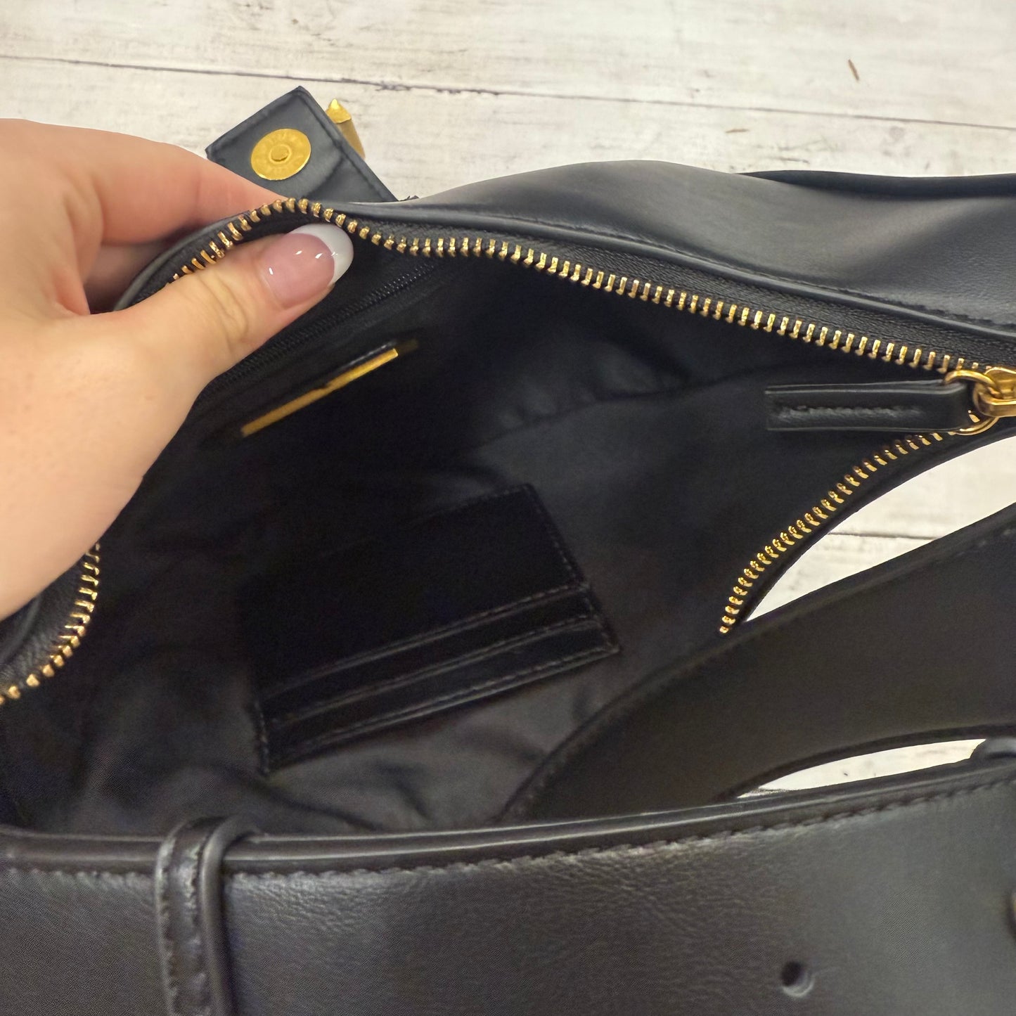 Handbag By Madison West, Size: Medium