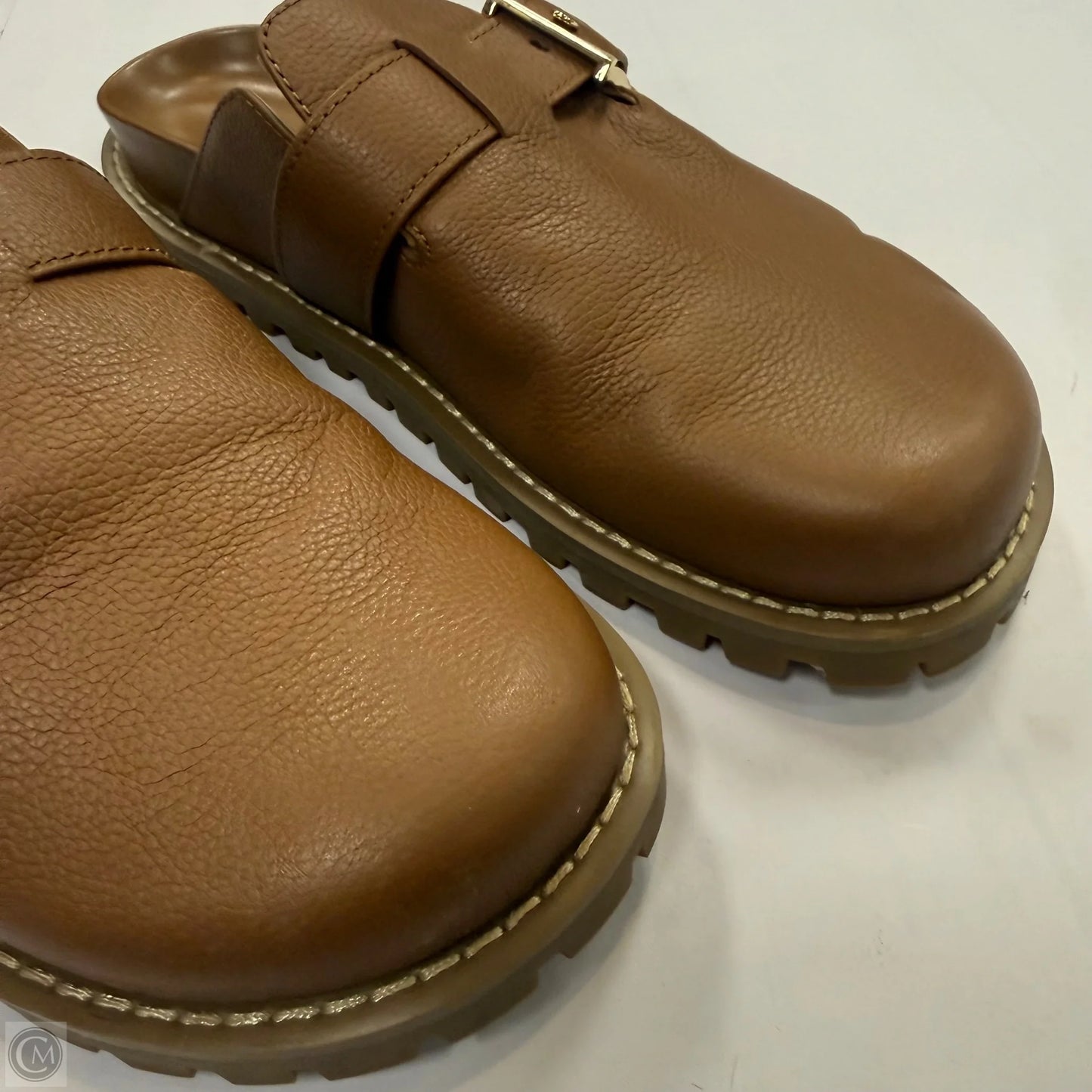 Shoes Flats By Cmb In Brown, Size: 6
