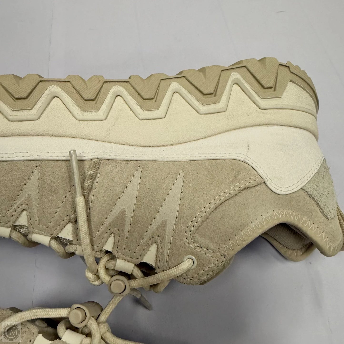 Shoes Designer By Ugg In Cream, Size: 8