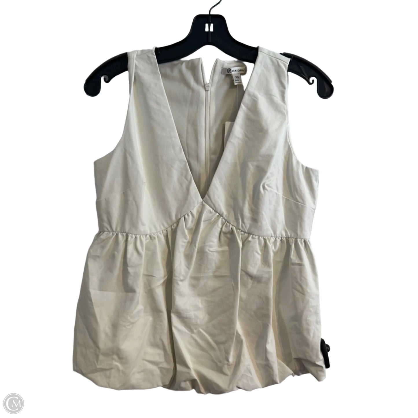 Top Sleeveless By Versona In White, Size: Xs