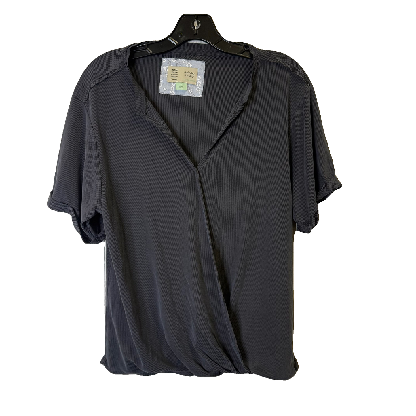 Top Short Sleeve By Clothes Mentor In Grey, Size: Xs
