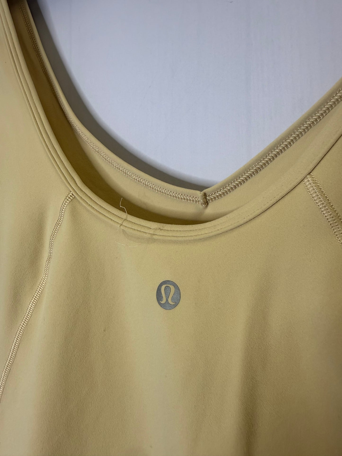 Athletic Top Short Sleeve By Lululemon In Tan, Size: S