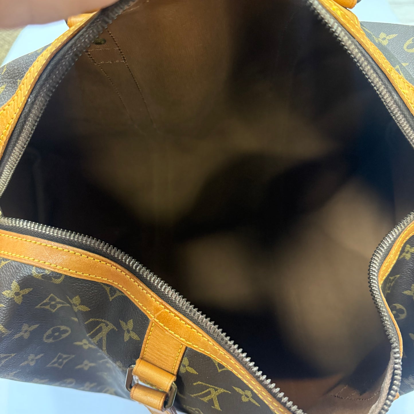 Duffle And Weekender Luxury Designer By Louis Vuitton, Size: Medium