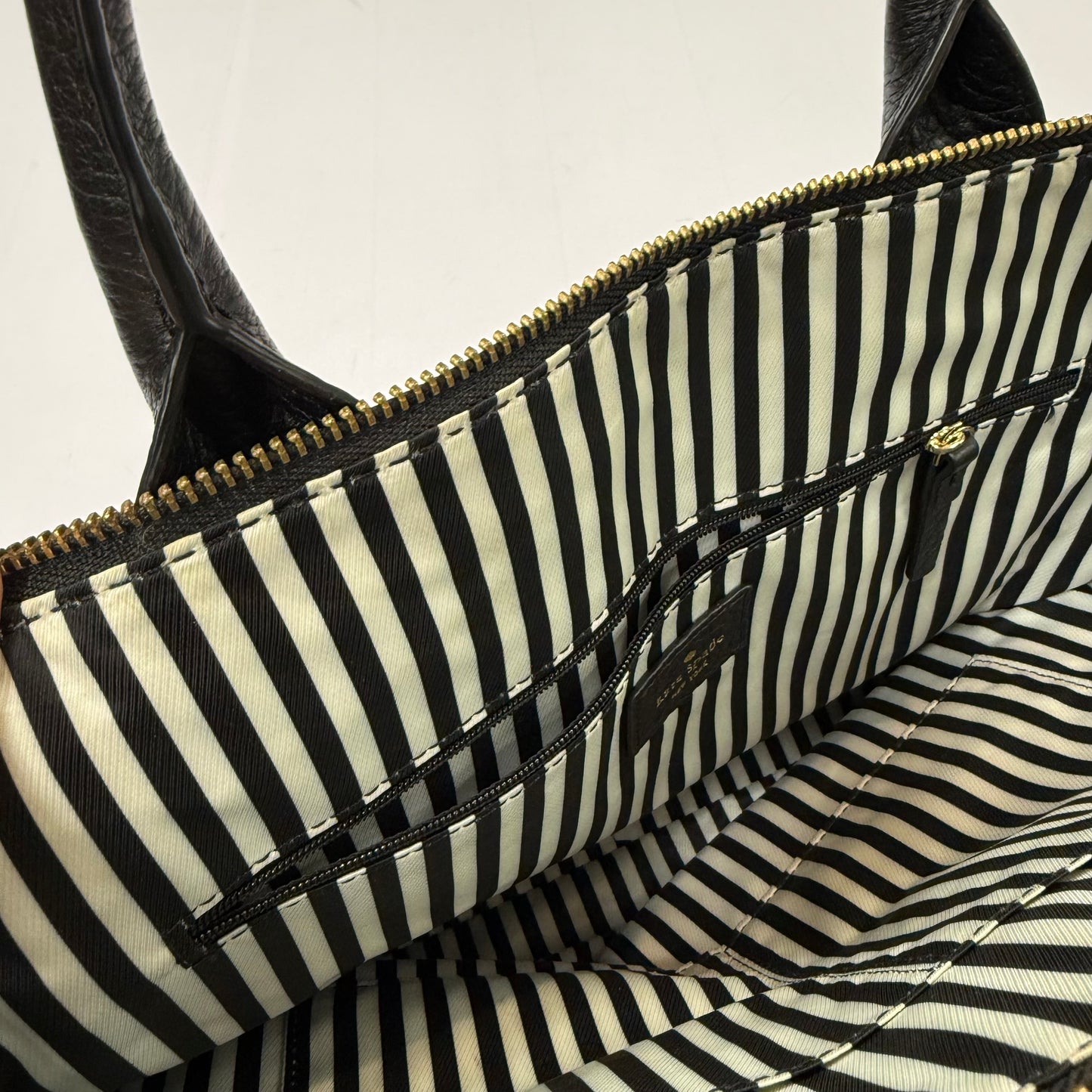 Handbag Designer By Kate Spade, Size: Medium