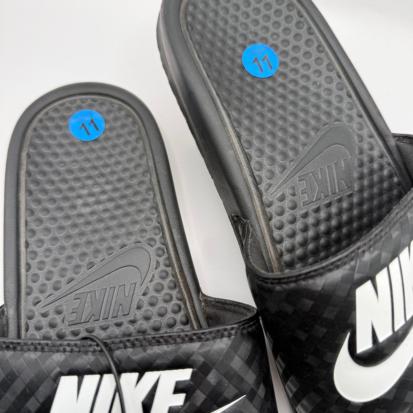 Sandals Flats By Nike In Black, Size: 11
