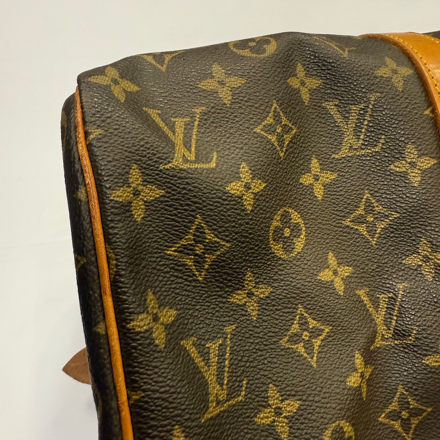 Duffle And Weekender Luxury Designer By Louis Vuitton, Size: Medium