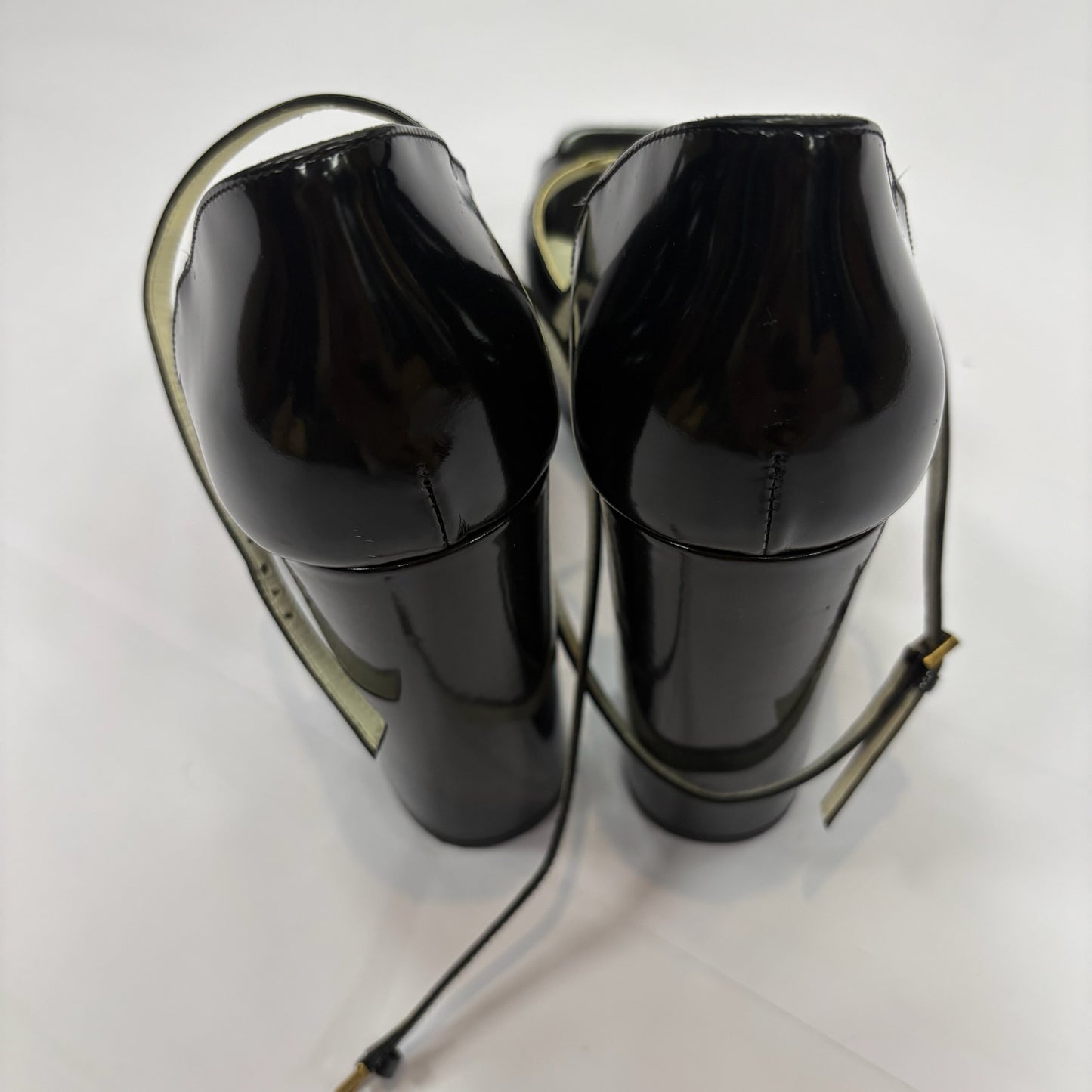 Shoes Luxury Designer By Gucci In Black, Size: 11.5