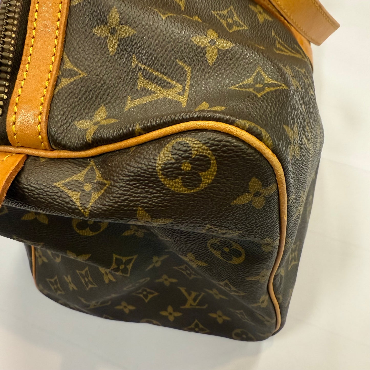 Duffle And Weekender Luxury Designer By Louis Vuitton, Size: Medium