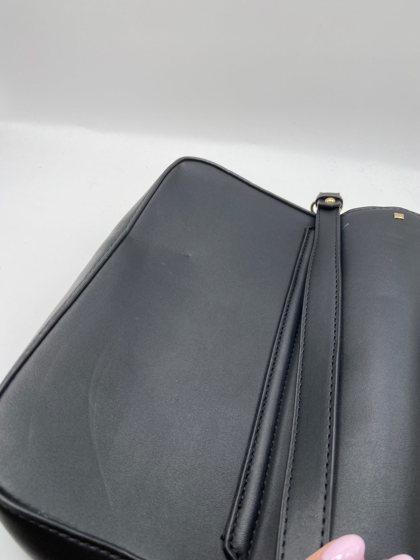 Handbag By Clothes Mentor, Size: Medium