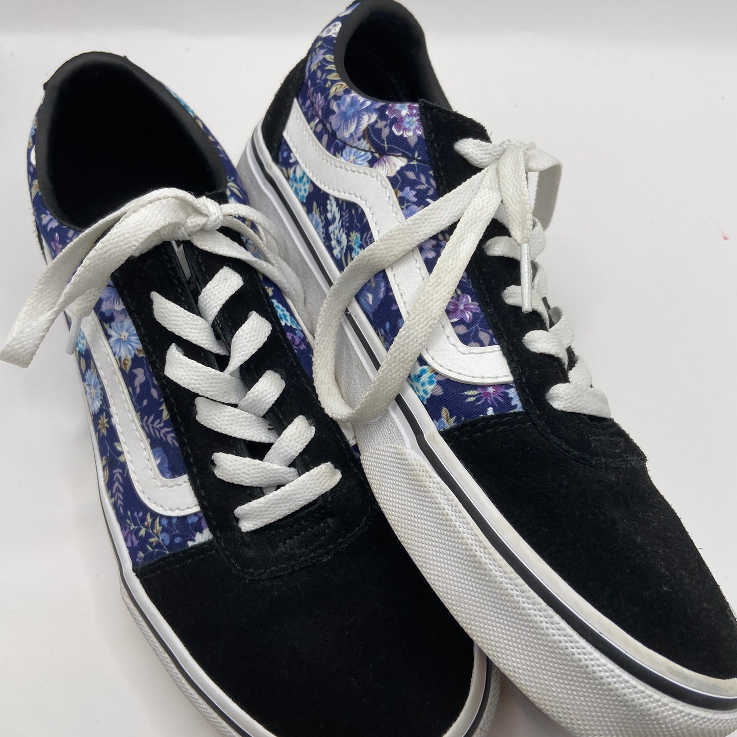 Shoes Sneakers By Vans In Black, Size: 8
