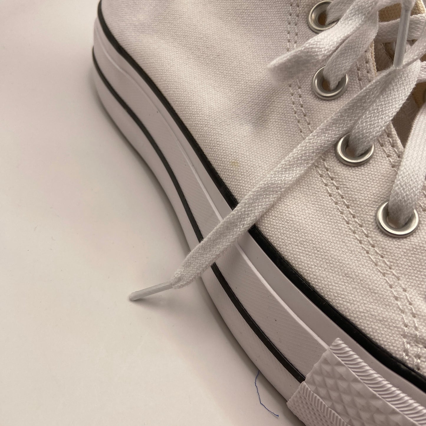 Shoes Sneakers Platform By Converse In White, Size: 8