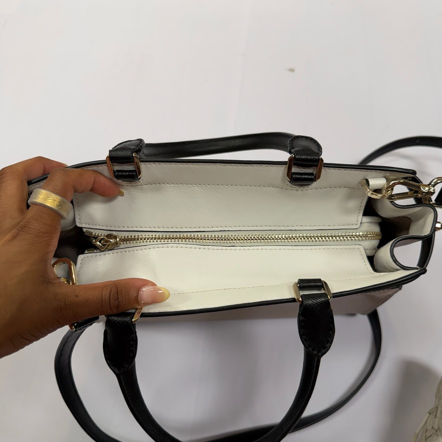 Handbag Designer By Kate Spade, Size: Medium