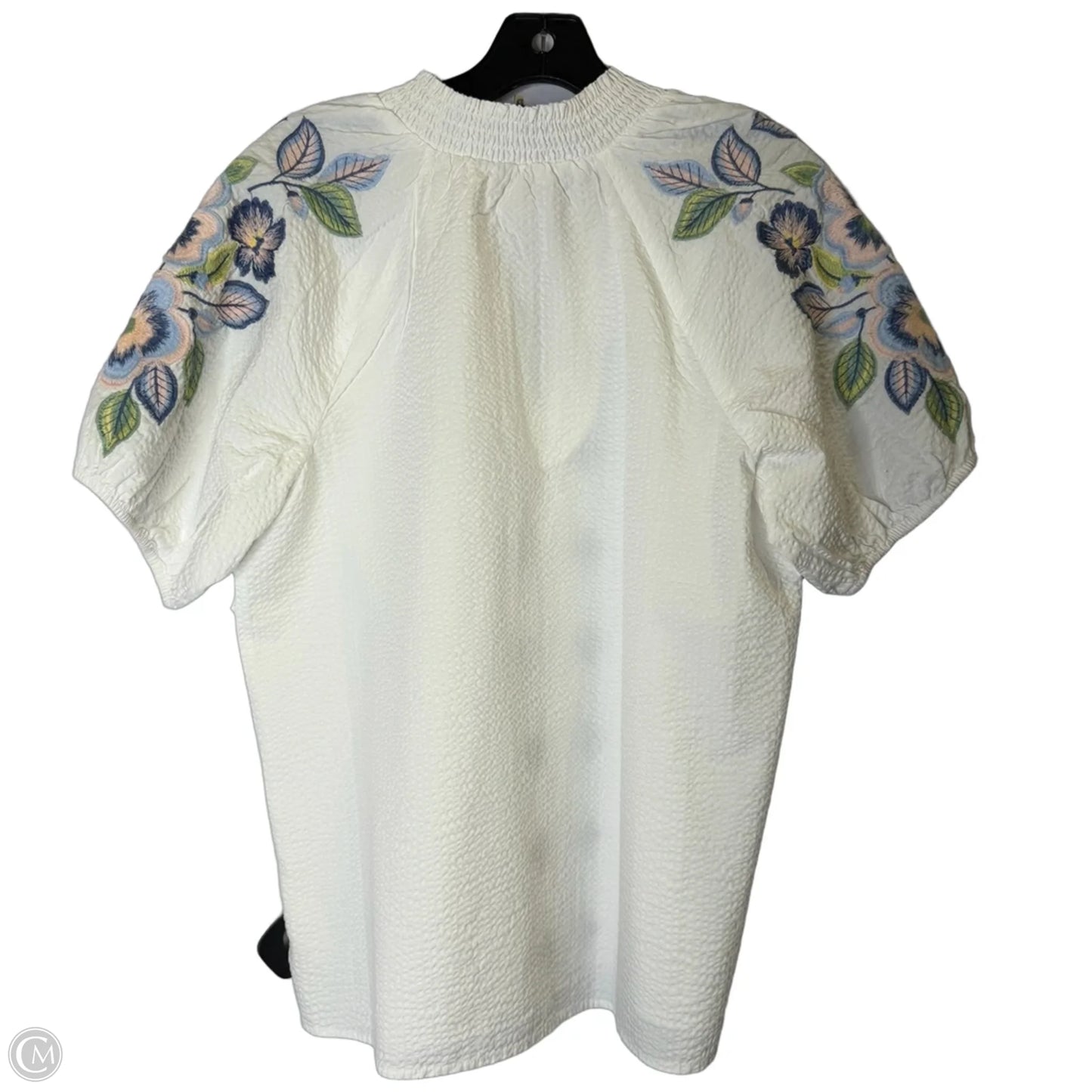 Top Short Sleeve By Crown And Ivy In White, Size: M