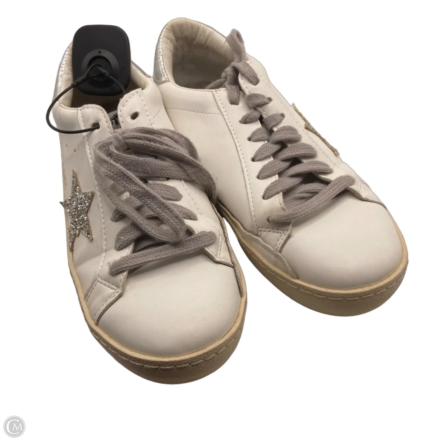Shoes Sneakers By Clothes Mentor In White, Size: 7.5