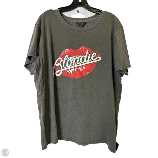 Top Short Sleeve Basic By Simply Vera In Grey, Size: Xl