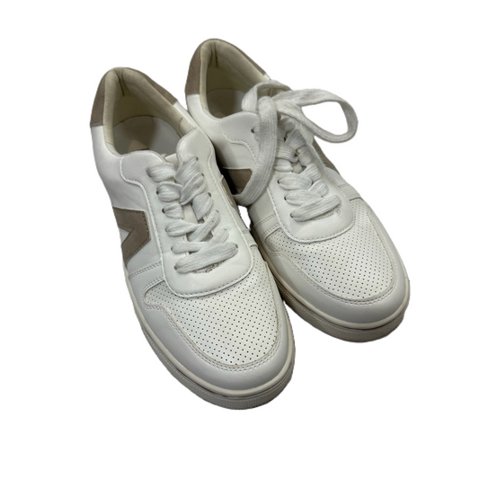 Shoes Sneakers By Mia In White, Size: 8.5