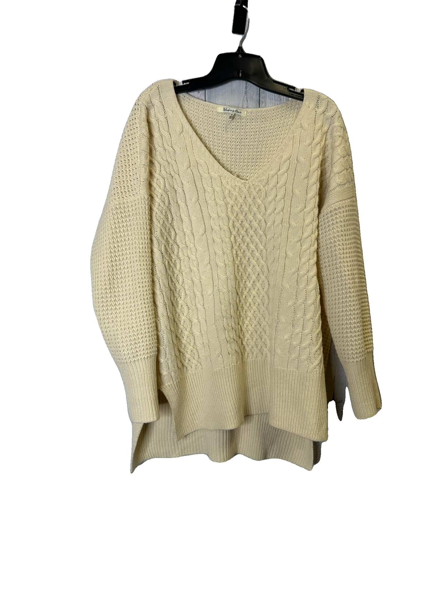 Sweater By Clothes Mentor In Cream, Size: M