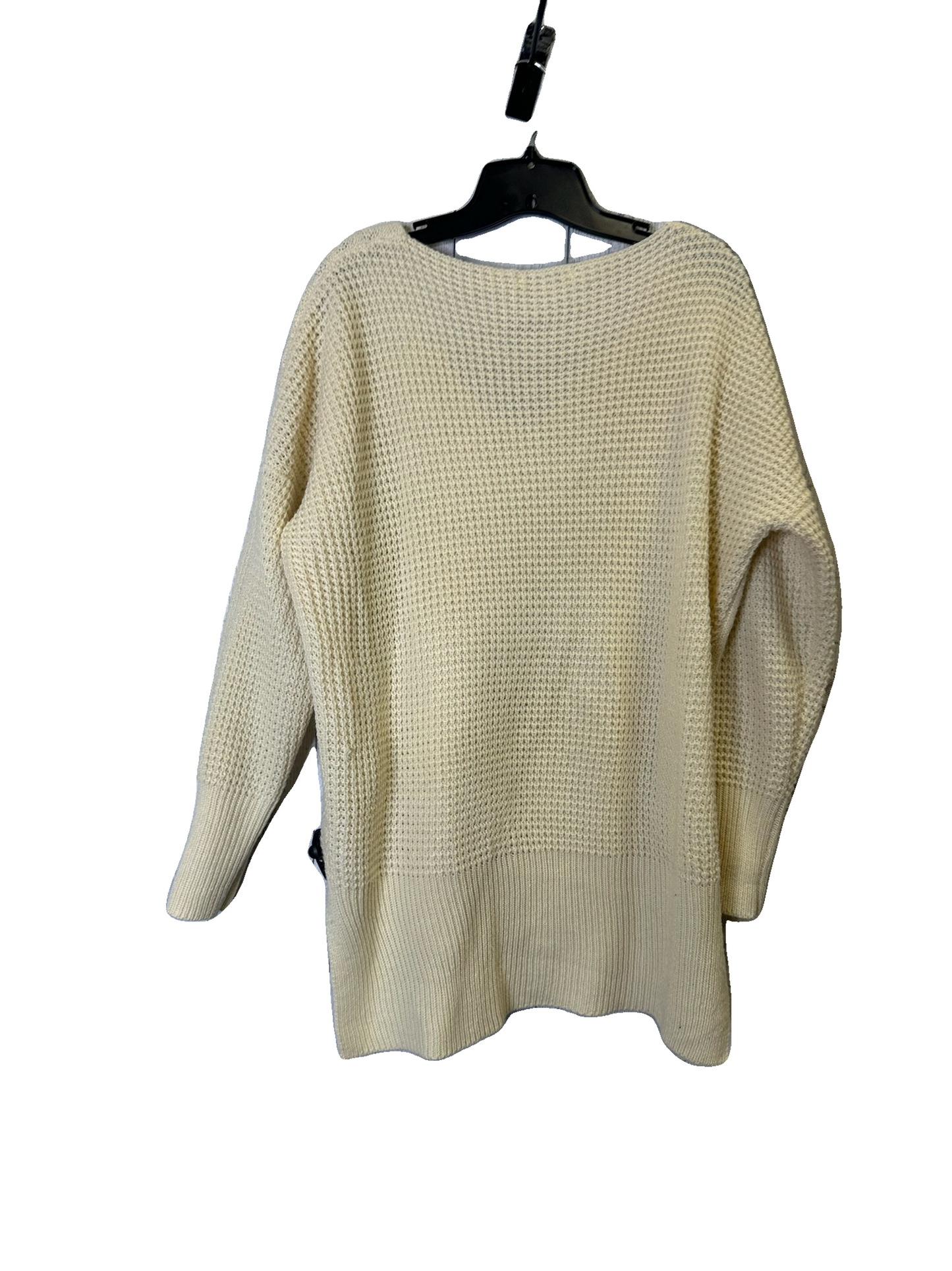 Sweater By Clothes Mentor In Cream, Size: M