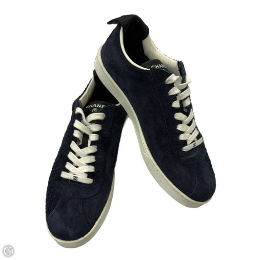 Shoes Luxury Designer By Chanel In Navy, Size: 8.5