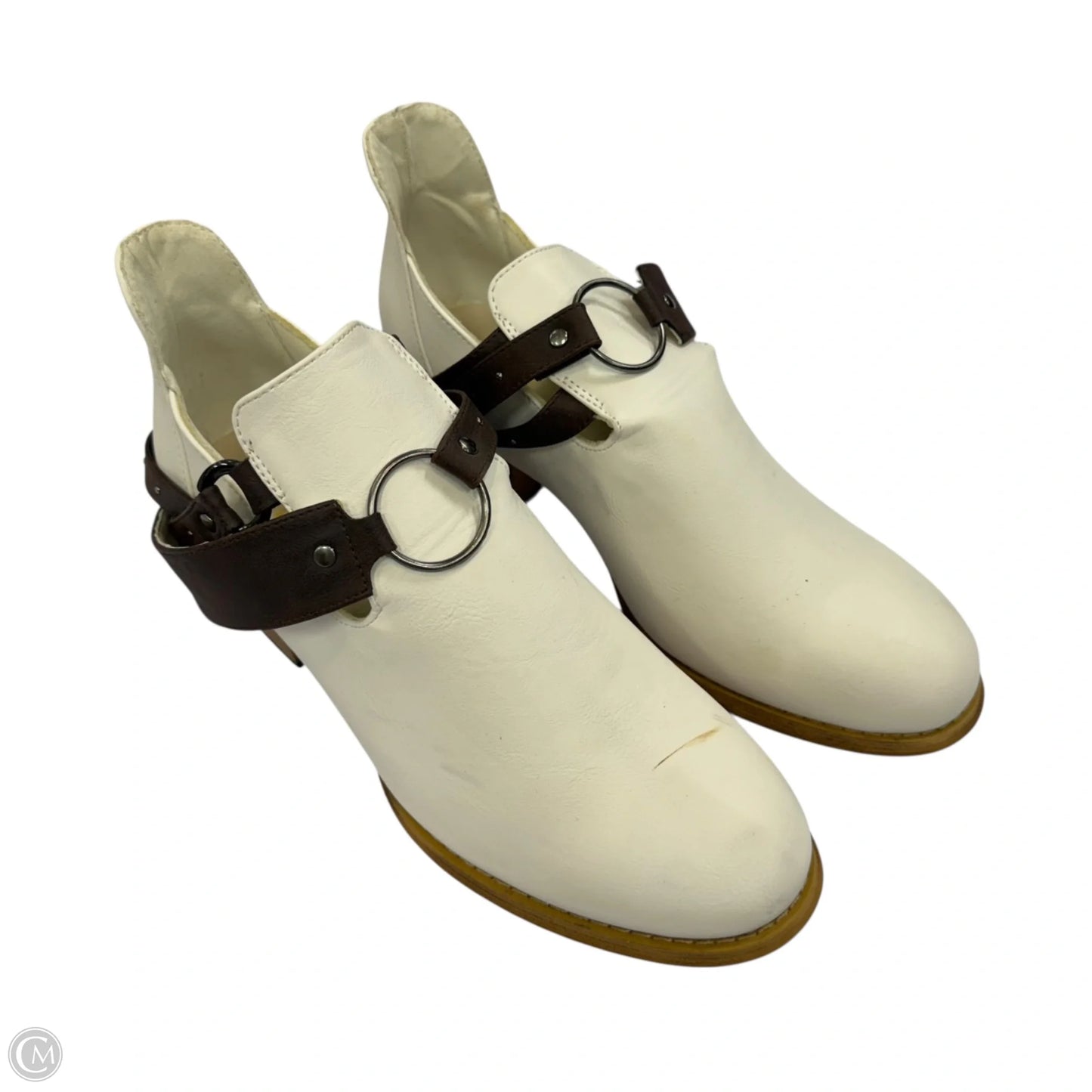 Boots Ankle Heels By Clothes Mentor In White, Size: 9