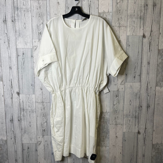 Dress Casual Short By Banana Republic  Size: Xl