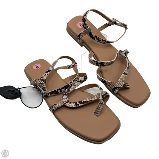 Sandals Flats By Old Navy In Snakeskin Print, Size: 9
