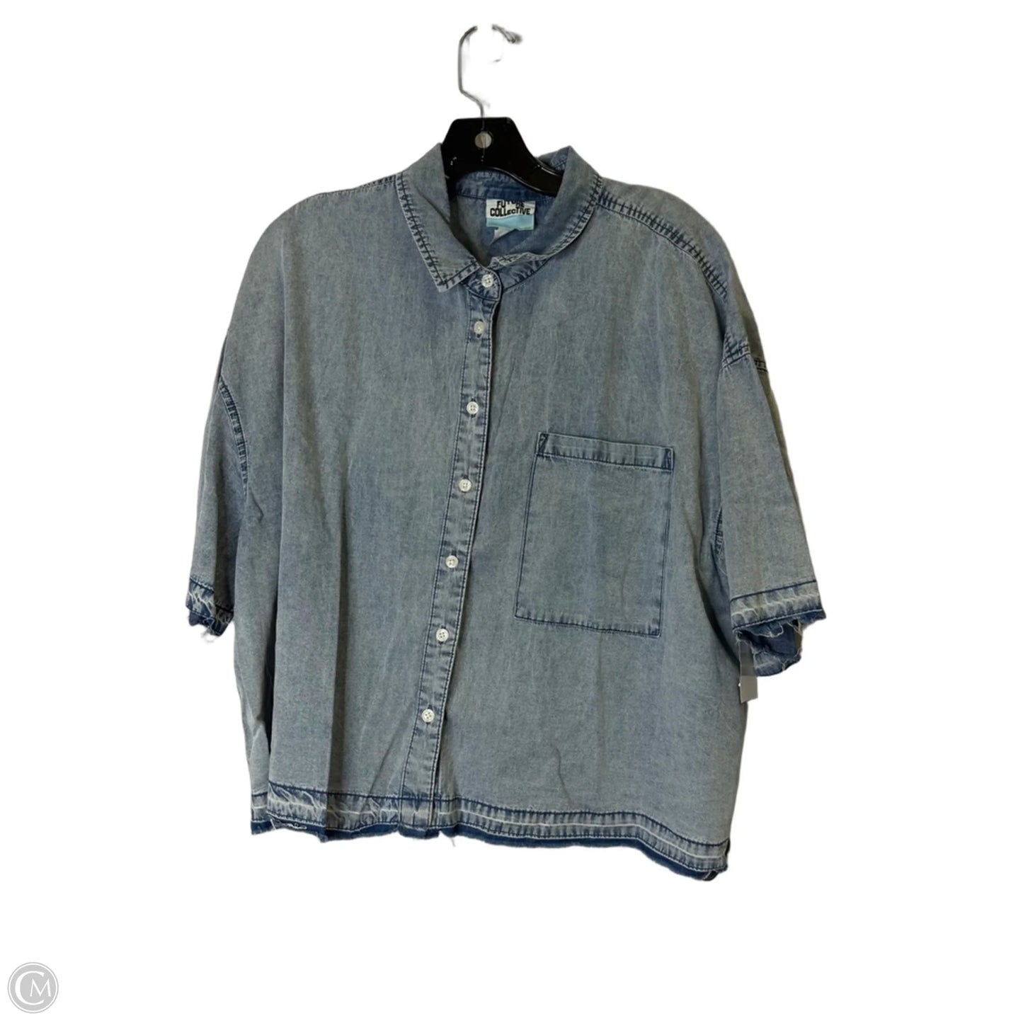 Top Short Sleeve By Future Collective In Blue Denim, Size: L