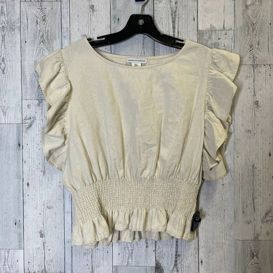 Top Short Sleeve By Cupcakes And Cashmere  Size: S
