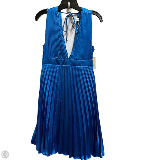 Dress Party Short By Clothes Mentor In Blue, Size: M