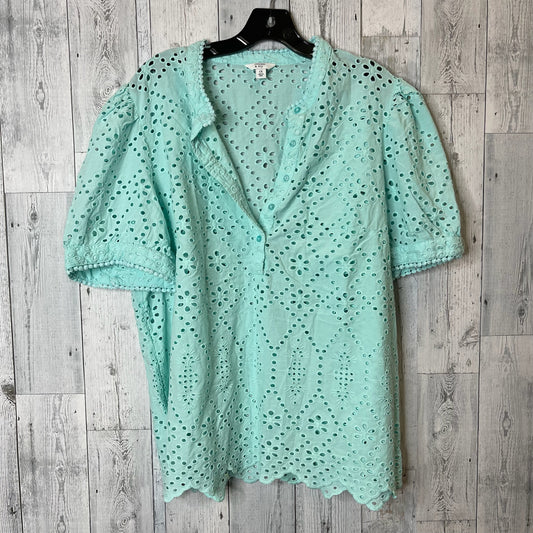 Top Short Sleeve By Crown And Ivy  Size: 1x