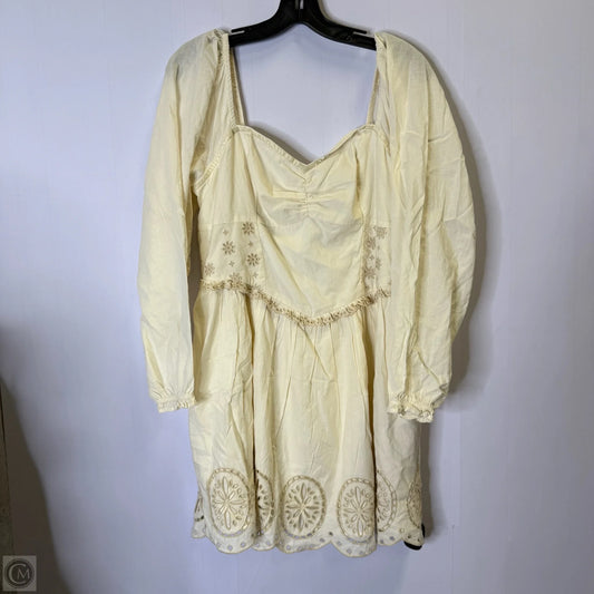 Dress Casual Short By American Eagle In Cream, Size: L