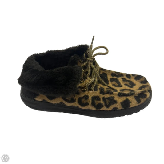 Shoes Flats By Hey Dude In Animal Print, Size: 9