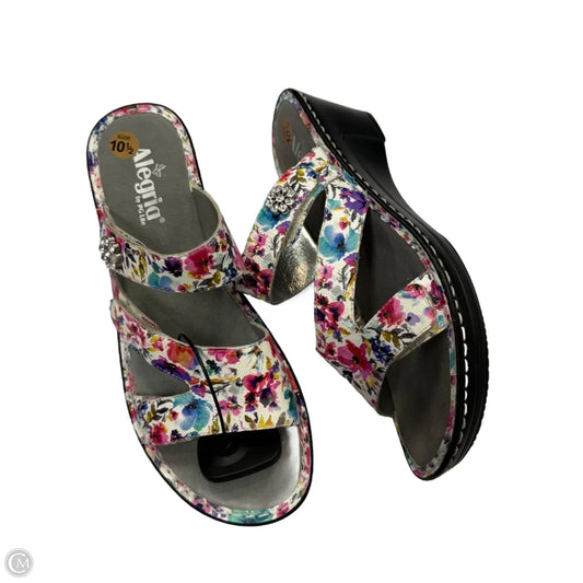 Sandals Heels Wedge By Clothes Mentor In Pink & Red, Size: 10.5