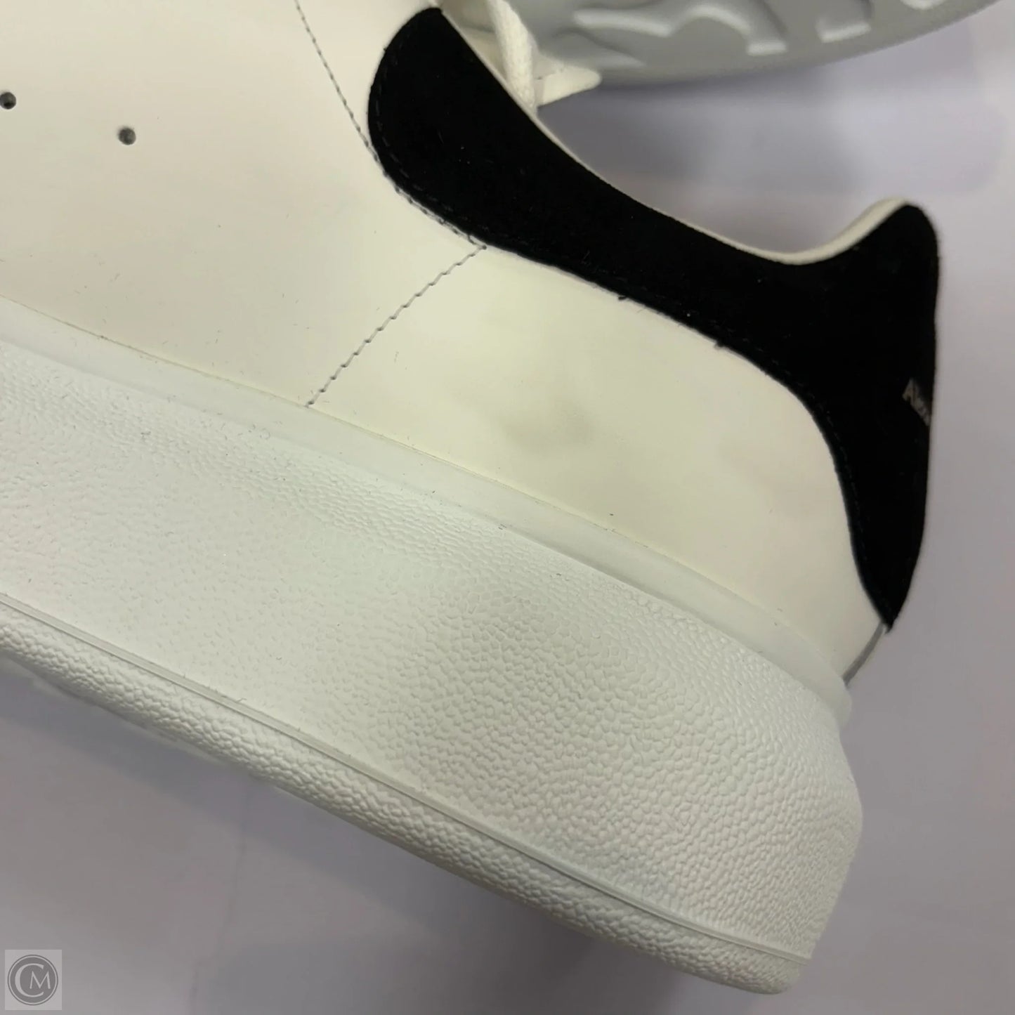 Shoes Luxury Designer By Alexander Mcqueen In White, Size: 10.5