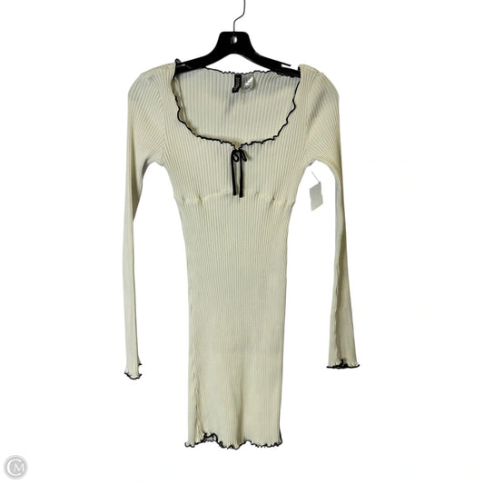 Dress Casual Short By Divided In Cream, Size: M