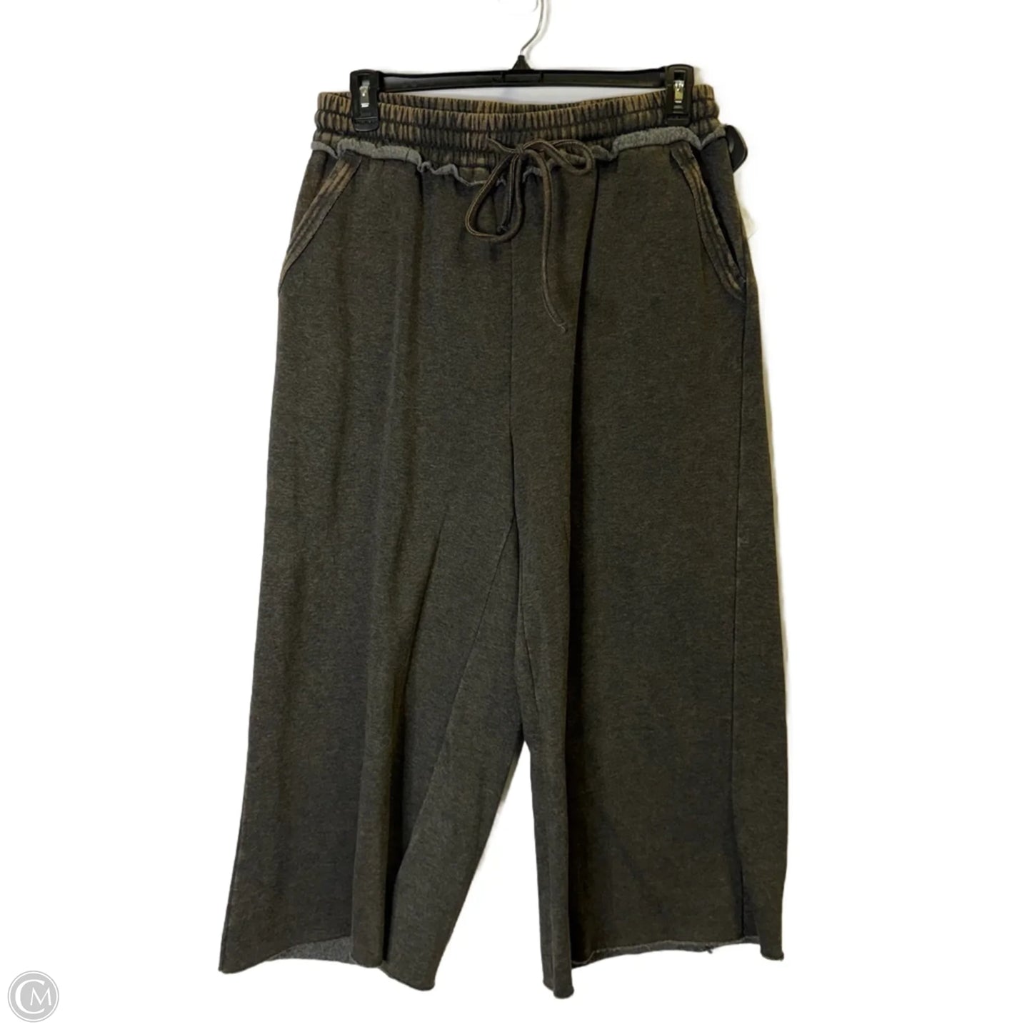 Pants Cropped By Zenana In Grey, Size: 1x