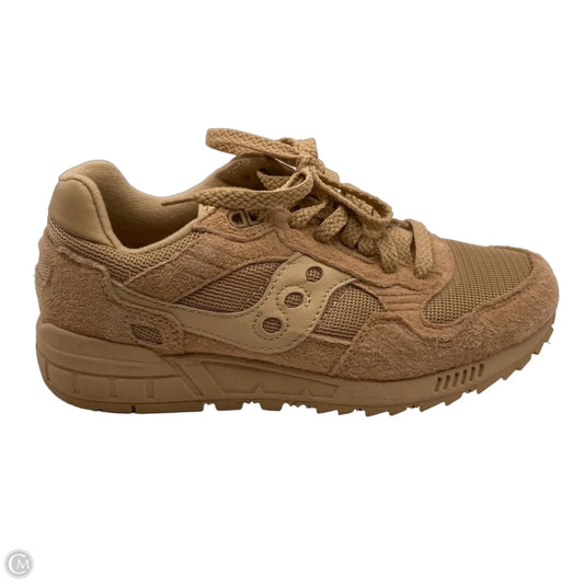 Shoes Sneakers By Saucony In Tan, Size: 6