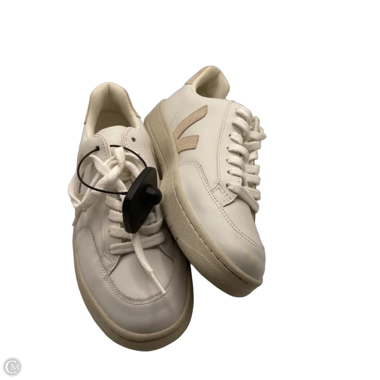 Shoes Sneakers By Veja In White, Size: 7
