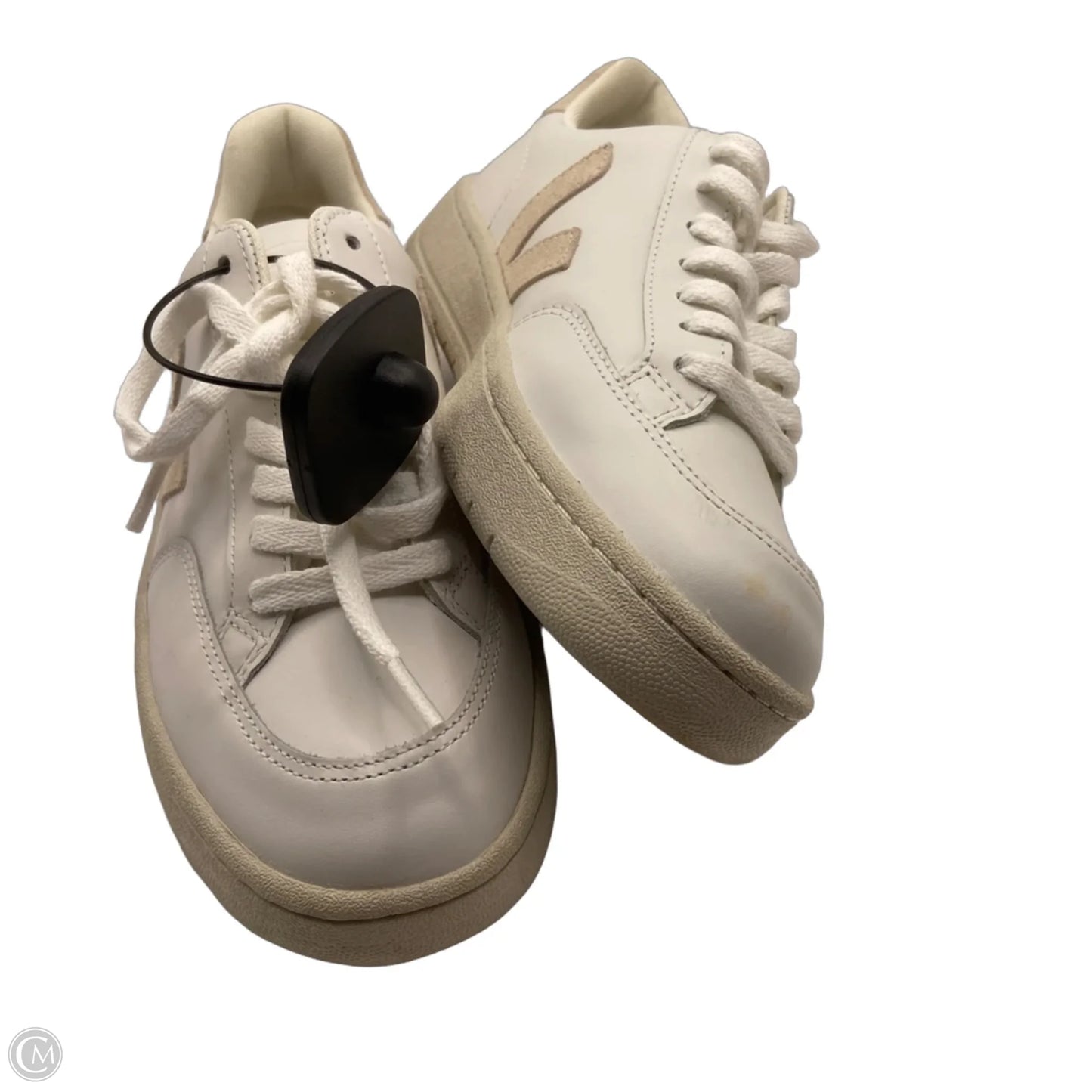 Shoes Sneakers By Veja In White, Size: 7