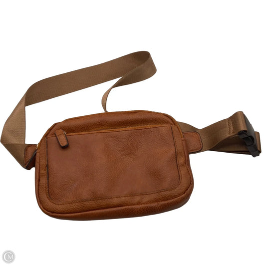 Belt Bag By Clothes Mentor, Size: Medium