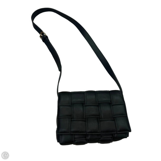Crossbody By Clothes Mentor, Size: Medium