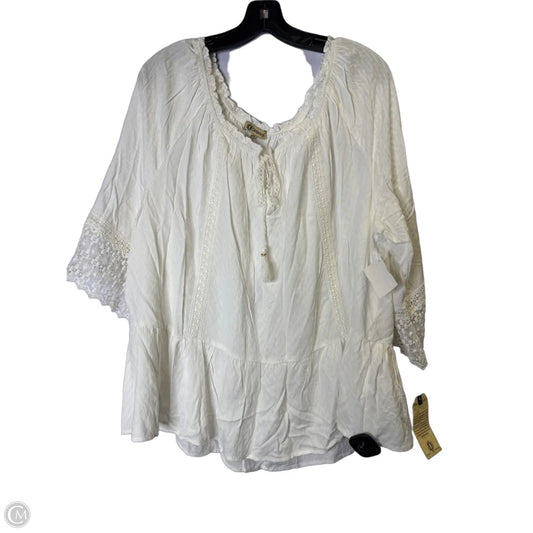Top Short Sleeve By Democracy In White, Size: 2x