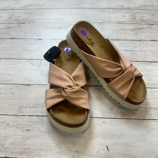 Sandals Flats By Wonderly  Size: 8