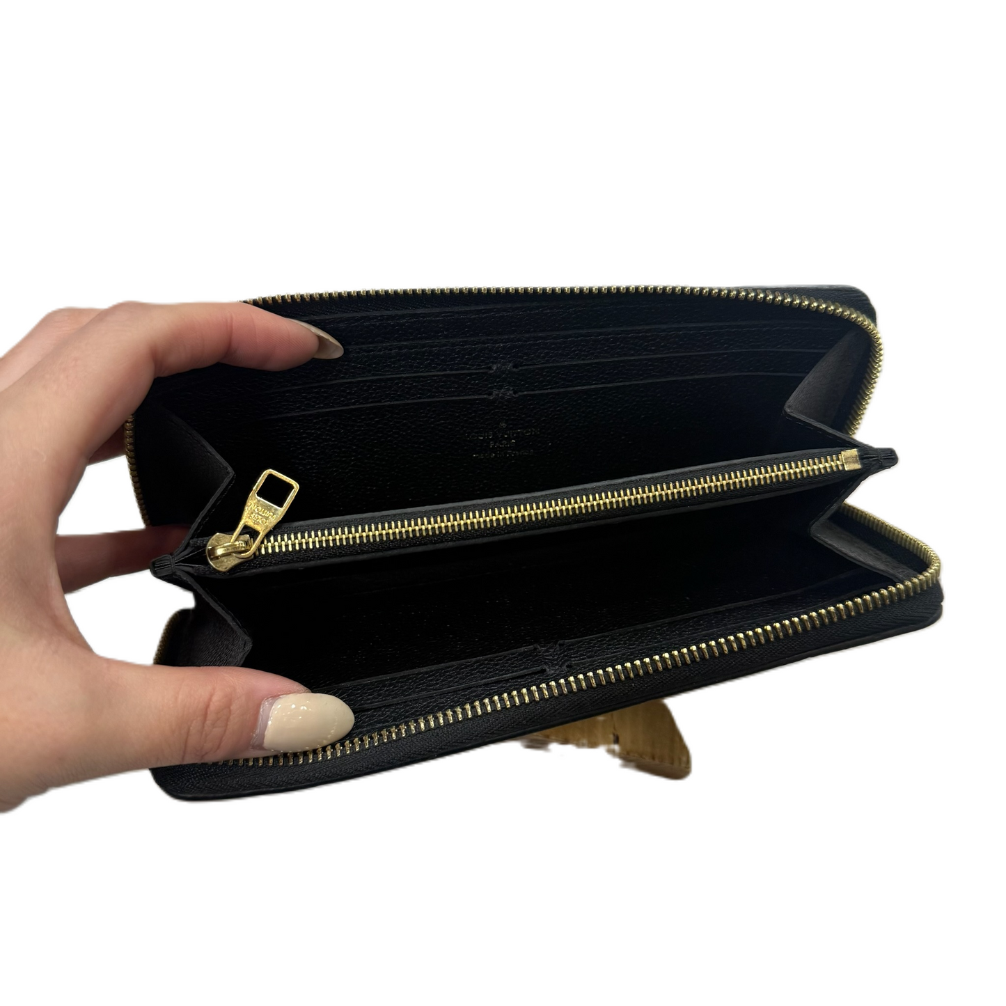 Wallet Luxury Designer By Louis Vuitton, Size: Medium