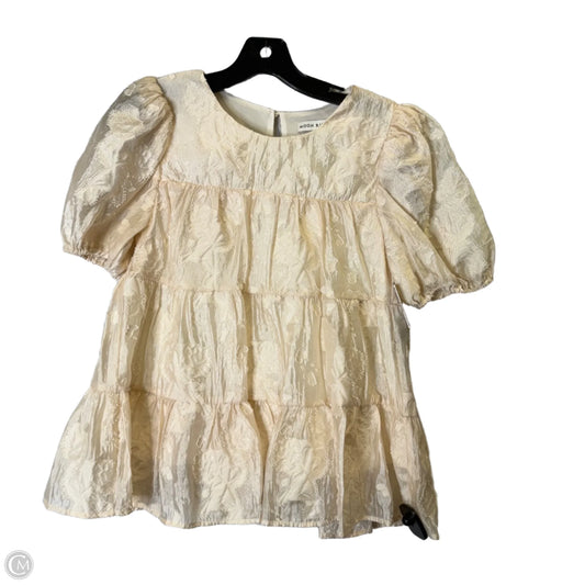 Top Short Sleeve By Moon River In Cream, Size: Xs