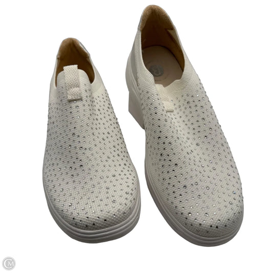 Shoes Sneakers By Bzees In White, Size: 8