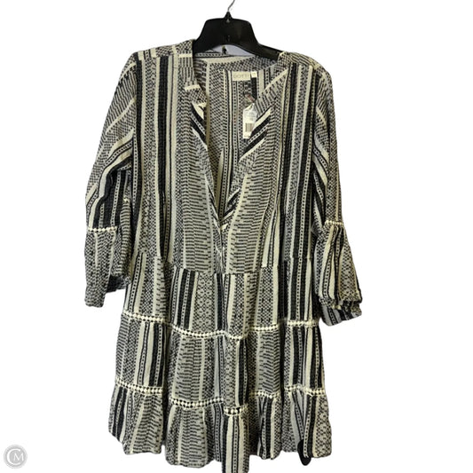 Dress Casual Short By Clothes Mentor In Black & White, Size: L