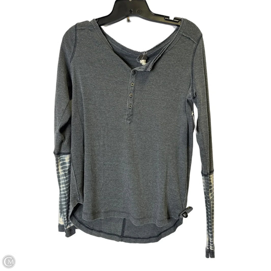 Top Long Sleeve By We The Free In Grey, Size: M