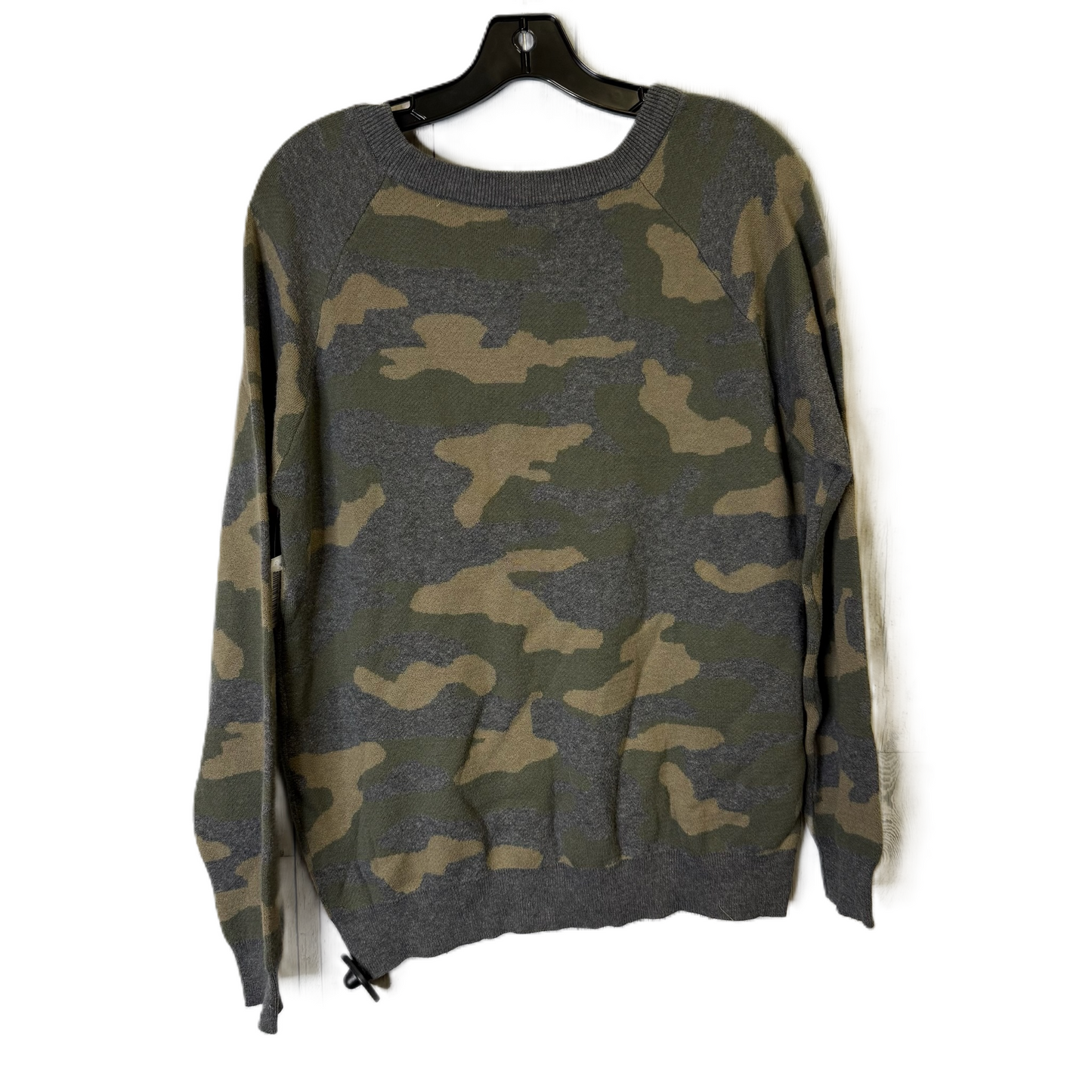 Sweater By Clothes Mentor In Camouflage Print, Size: M