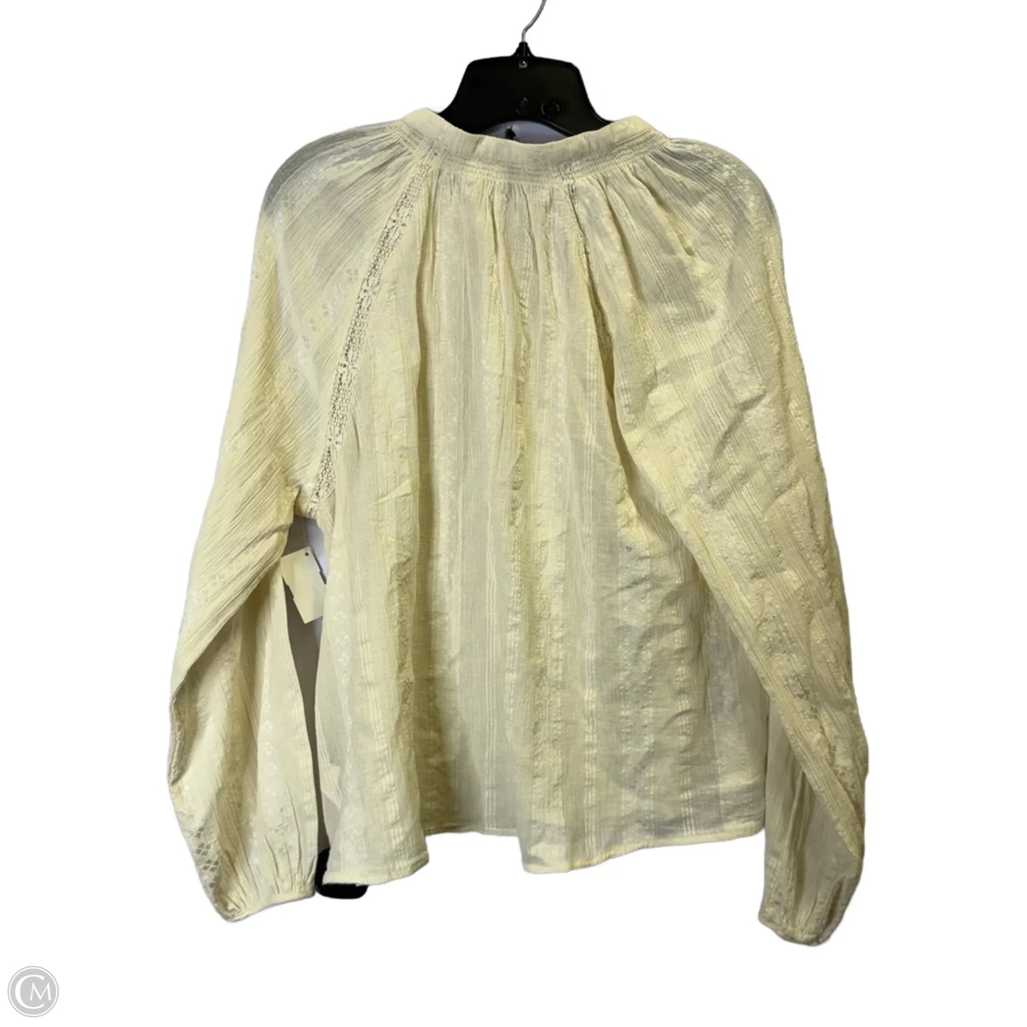 Top Long Sleeve By Universal Thread In Cream, Size: M